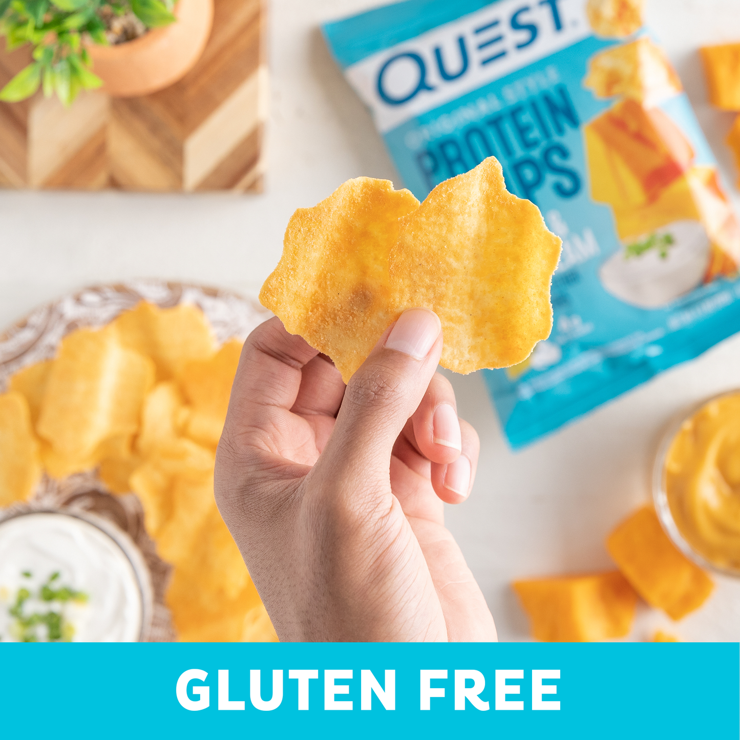 cheddar-and-sour-cream-original-style-protein-chips-j2 qst-000296_cheddar-_-sour-cream-original-style-protein-chips_7.2.png